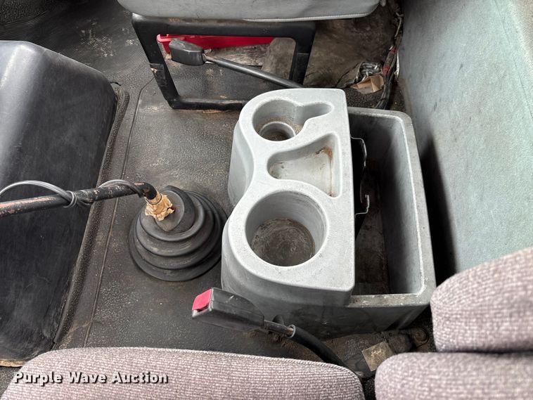 image for item FC5808 2007 International 8600 semi truck