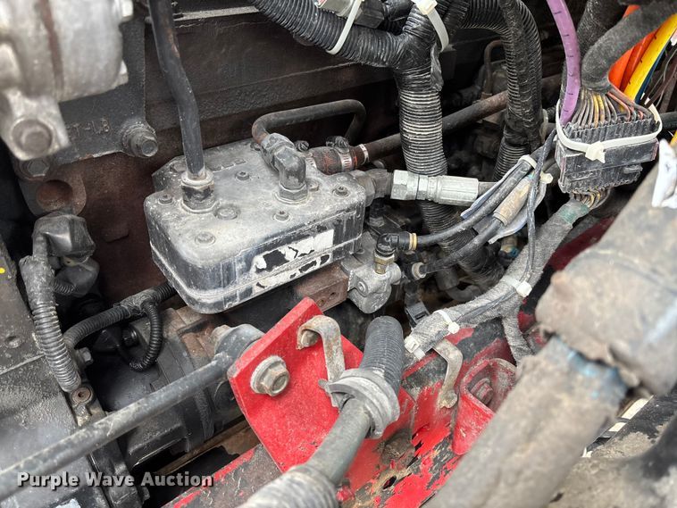 image for item FC5808 2007 International 8600 semi truck