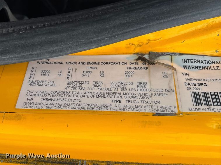 image for item FC5808 2007 International 8600 semi truck