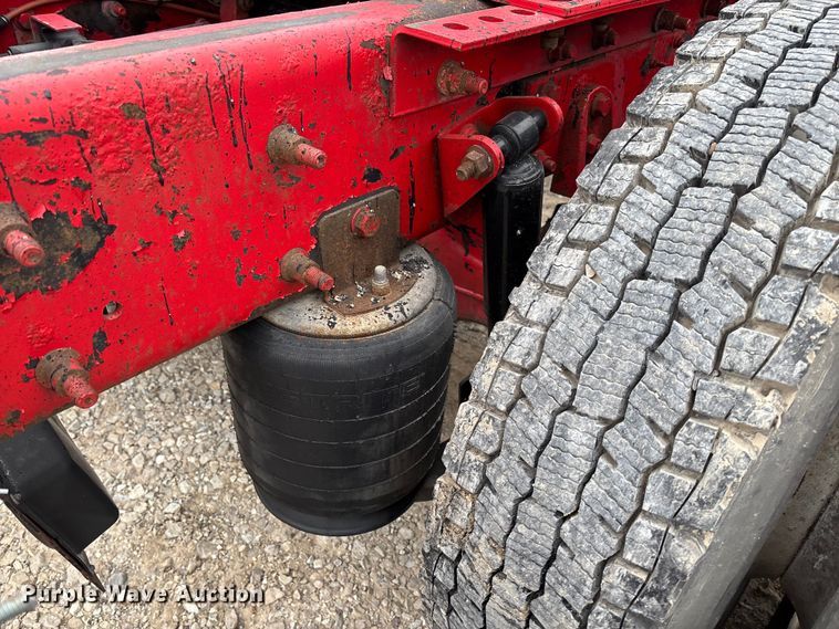 image for item FC5809 2007 International 8600 semi truck