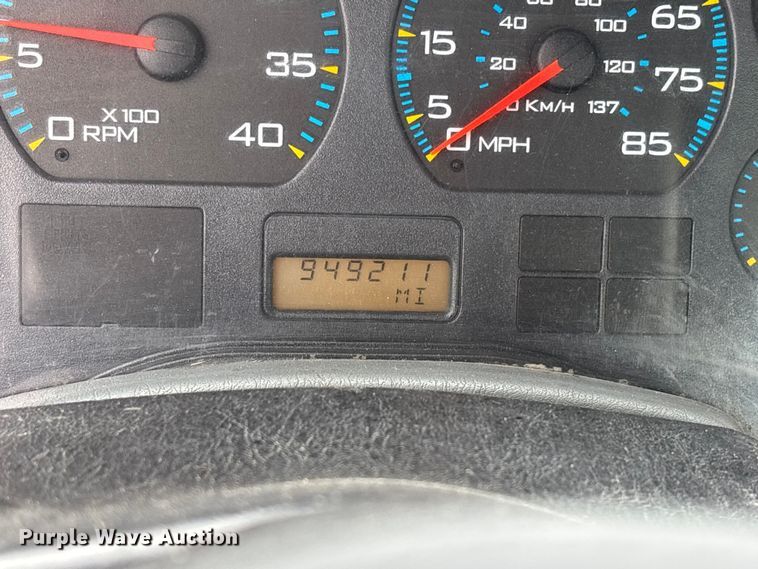 image for item FC5809 2007 International 8600 semi truck