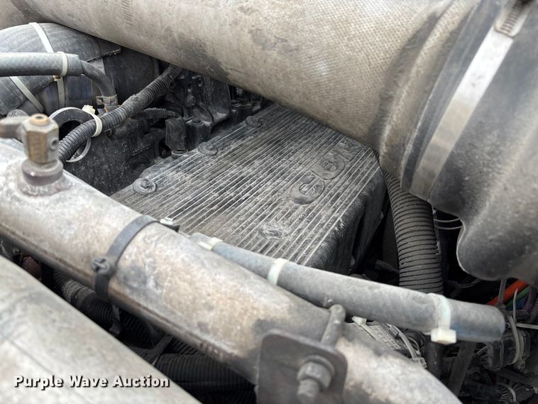 image for item FC5809 2007 International 8600 semi truck