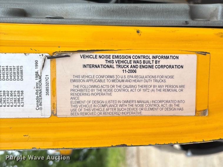 image for item FC5809 2007 International 8600 semi truck