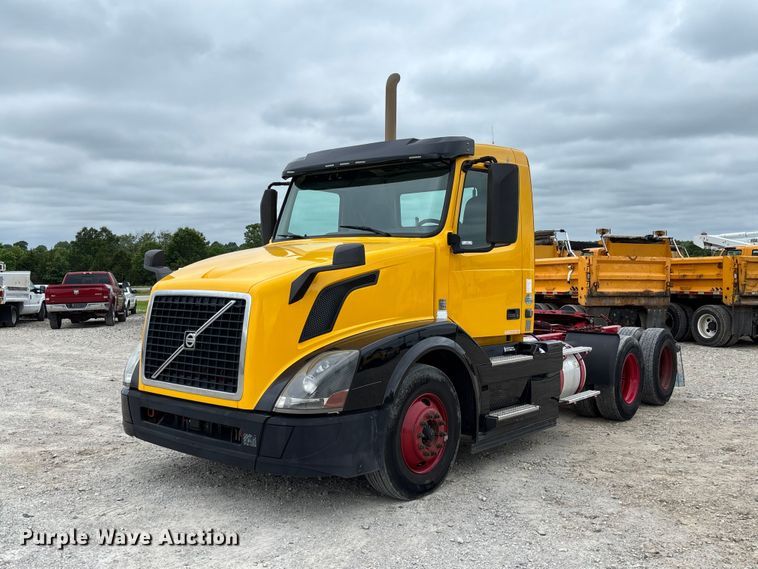 2016 Volvo Vnl Semi Truck VIN: 4V4NC9EH8GN973967 Lot: 999386544