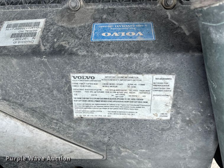image for item FC5812 2016 Volvo VNL semi truck