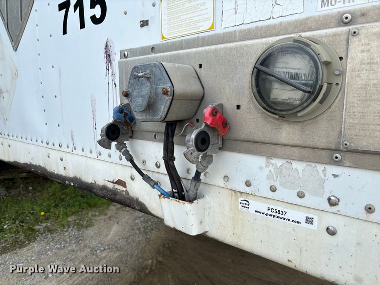 image for item FC5837 2008 Strick dry van trailer
