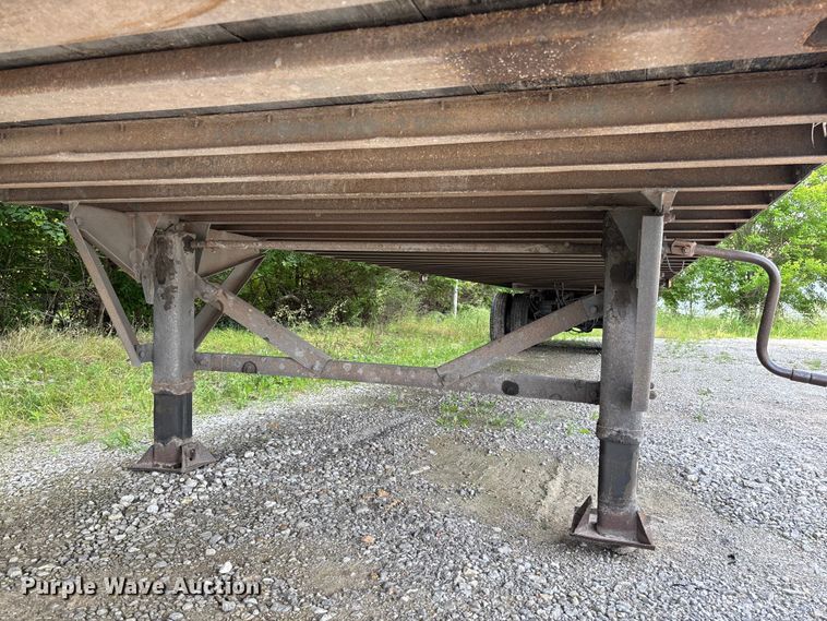 image for item FC5837 2008 Strick dry van trailer