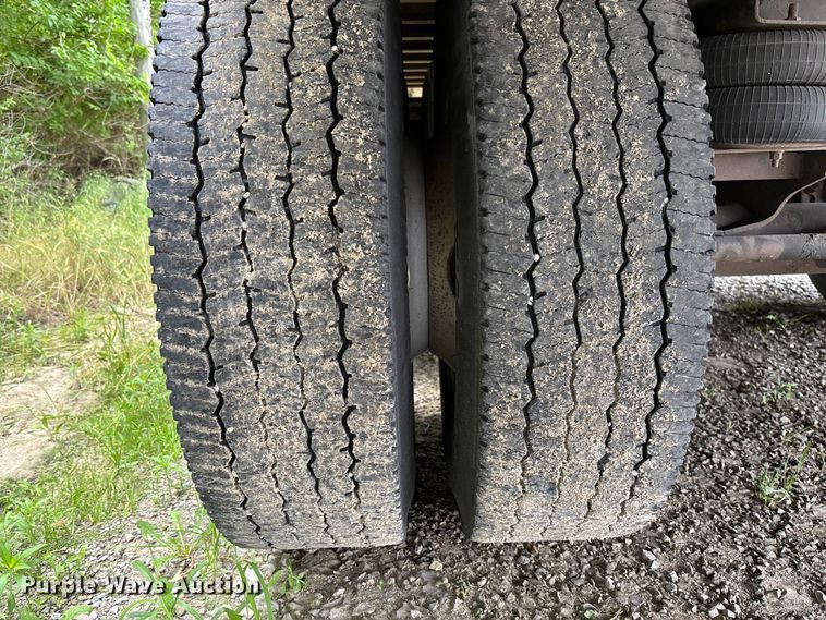 image for item FC5837 2008 Strick dry van trailer