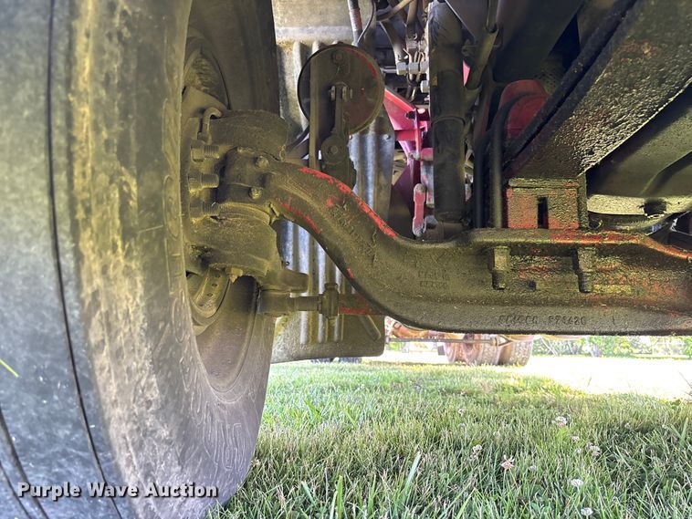 image for item FC5854 2013 Kenworth T660 semi truck