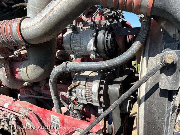image for item FC5854 2013 Kenworth T660 semi truck