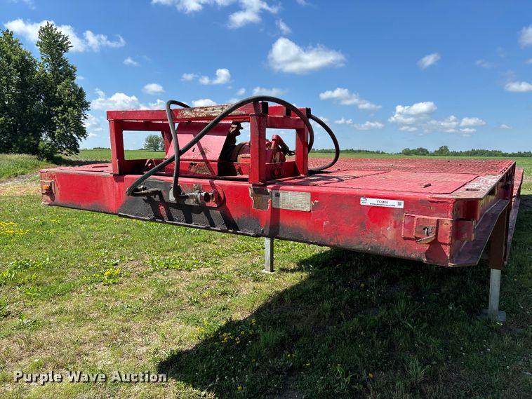 image for item FC5855 2004 Trail King TK70HT-523 drop deck hydraulic tail equipment trailer