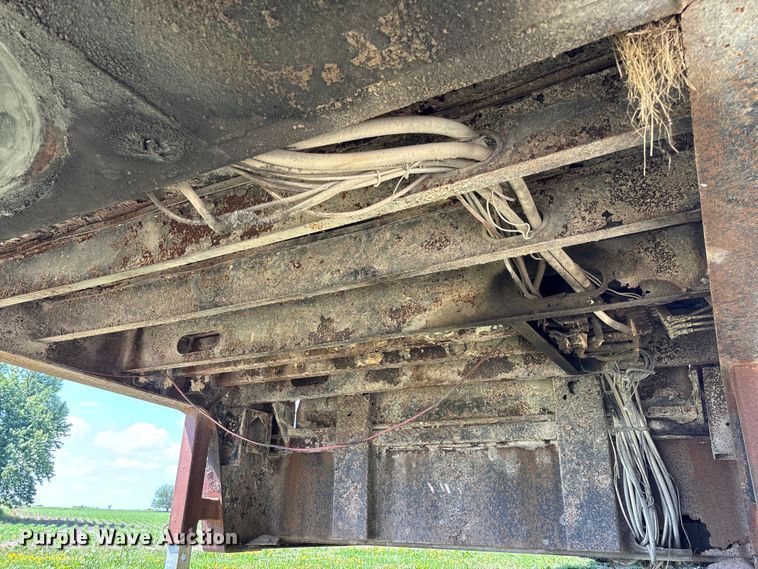 image for item FC5855 2004 Trail King TK70HT-523 drop deck hydraulic tail equipment trailer