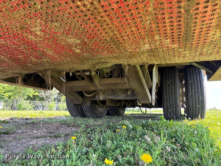 image for item FC5855 2004 Trail King TK70HT-523 drop deck hydraulic tail equipment trailer