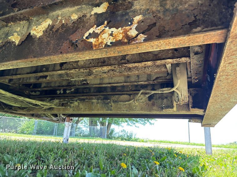 image for item FC5855 2004 Trail King TK70HT-523 drop deck hydraulic tail equipment trailer