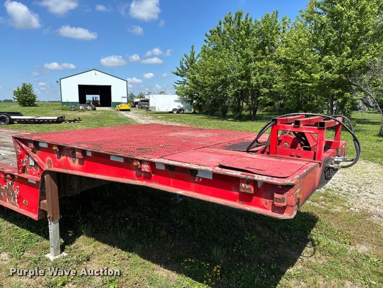 image for item FC5855 2004 Trail King TK70HT-523 drop deck hydraulic tail equipment trailer