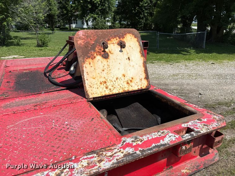 image for item FC5855 2004 Trail King TK70HT-523 drop deck hydraulic tail equipment trailer