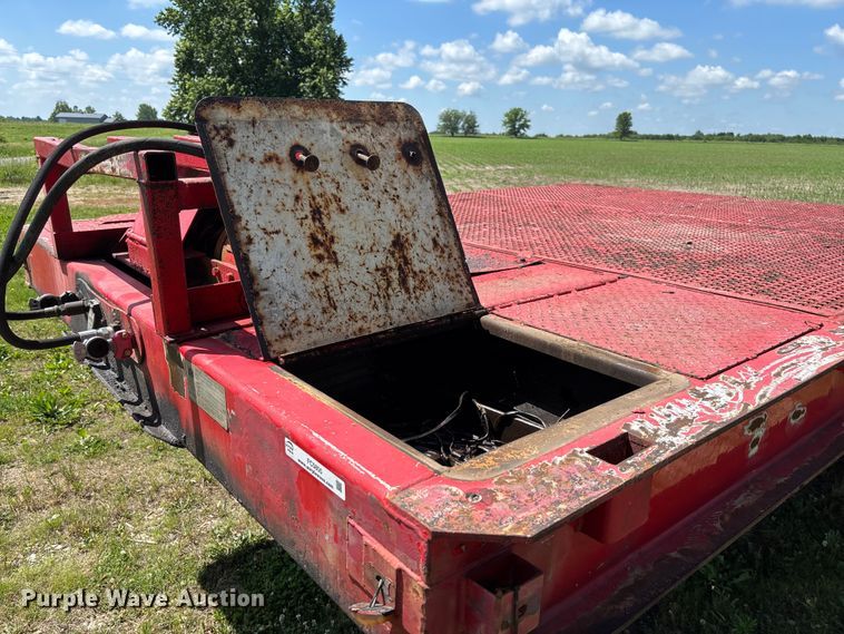 image for item FC5855 2004 Trail King TK70HT-523 drop deck hydraulic tail equipment trailer