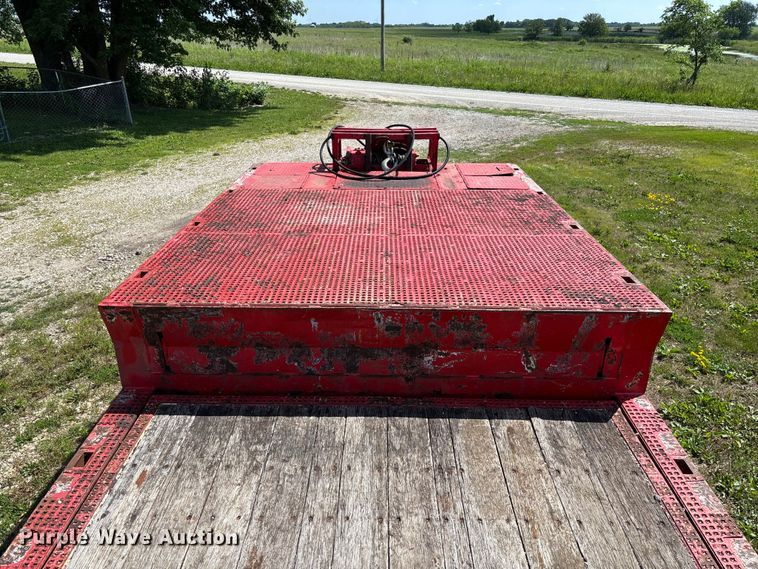 image for item FC5855 2004 Trail King TK70HT-523 drop deck hydraulic tail equipment trailer