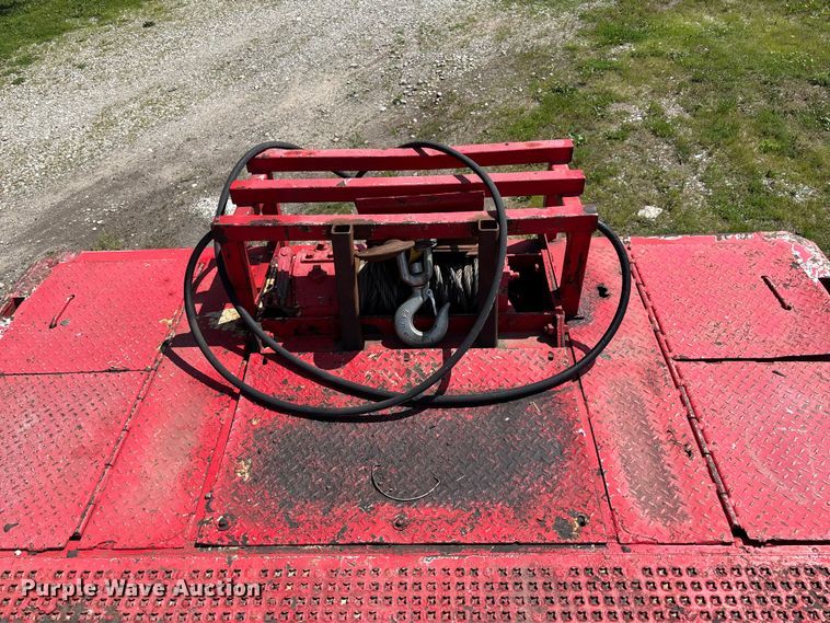 image for item FC5855 2004 Trail King TK70HT-523 drop deck hydraulic tail equipment trailer