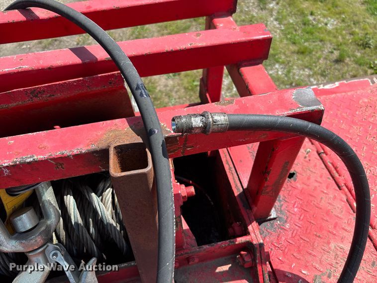 image for item FC5855 2004 Trail King TK70HT-523 drop deck hydraulic tail equipment trailer