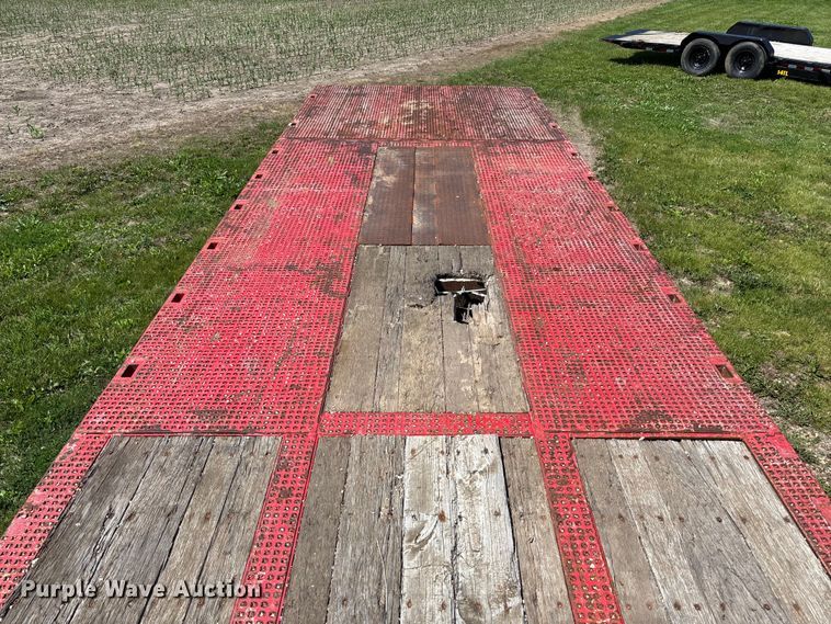 image for item FC5855 2004 Trail King TK70HT-523 drop deck hydraulic tail equipment trailer