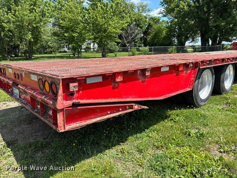 image for item FC5855 2004 Trail King TK70HT-523 drop deck hydraulic tail equipment trailer