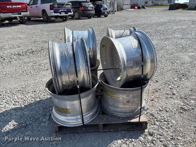 image for item FC5866 (8) 22.5x14.00 wheels