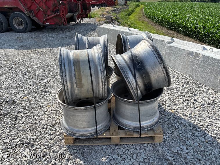image for item FC5869 (8) 22.5x14.00 wheels