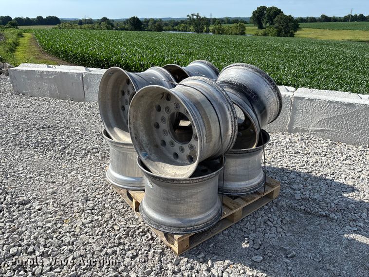 image for item FC5869 (8) 22.5x14.00 wheels