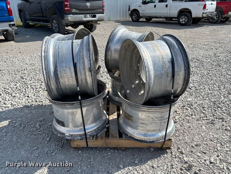 image for item FC5870 (8) 22.5x14.00 wheels