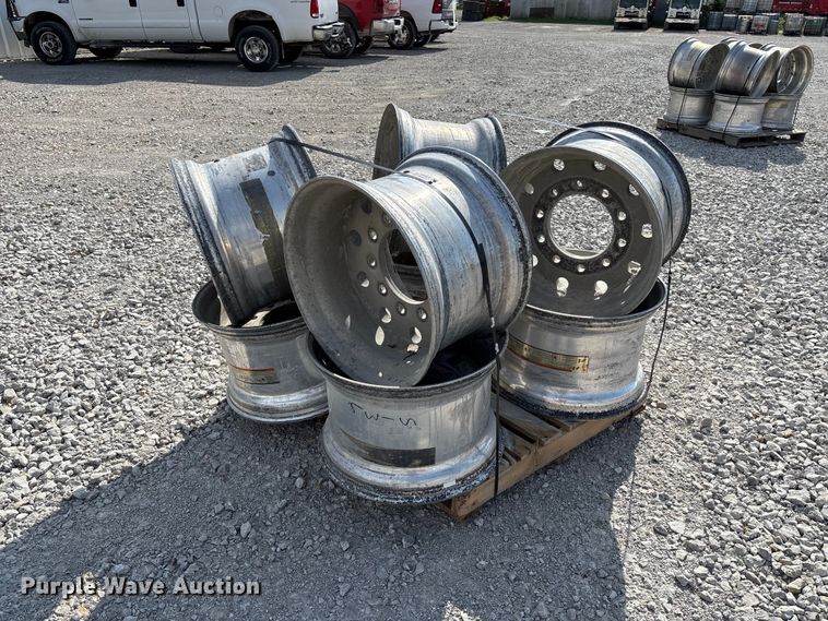 image for item FC5870 (8) 22.5x14.00 wheels
