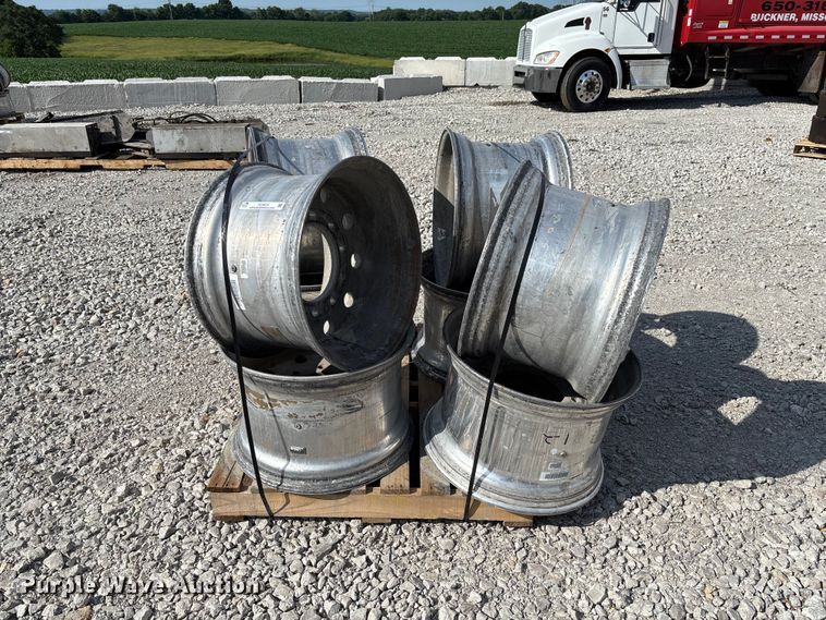 image for item FC5870 (8) 22.5x14.00 wheels