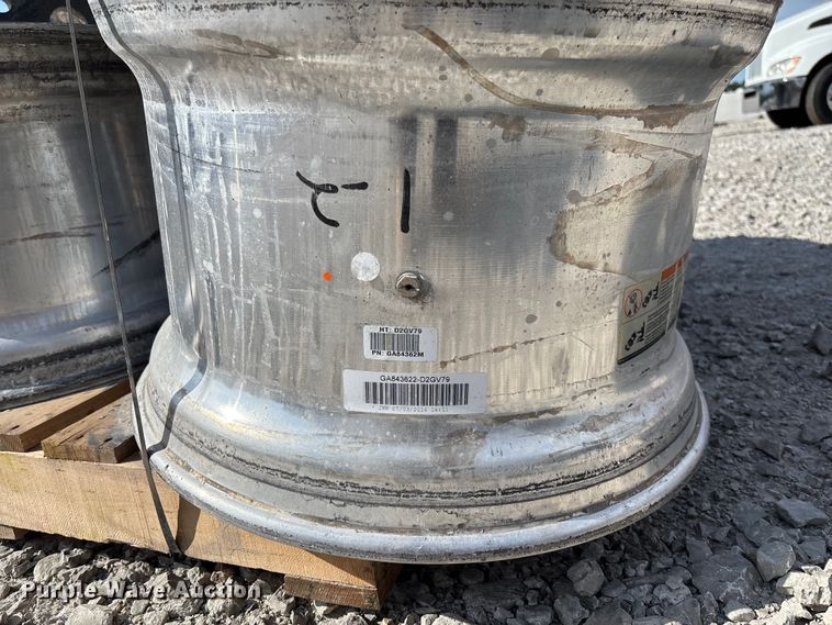 image for item FC5870 (8) 22.5x14.00 wheels