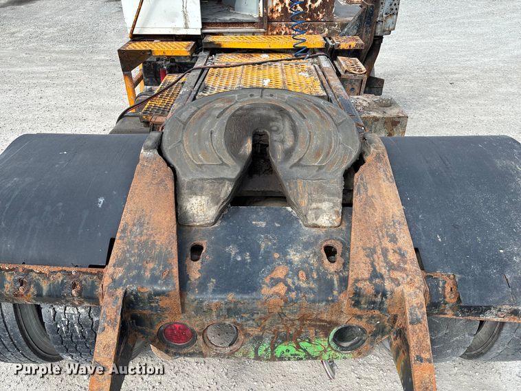 image for item FC5871 2012 Cargotec Solutions yard truck
