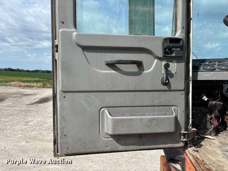 image for item FC5871 2012 Cargotec Solutions yard truck