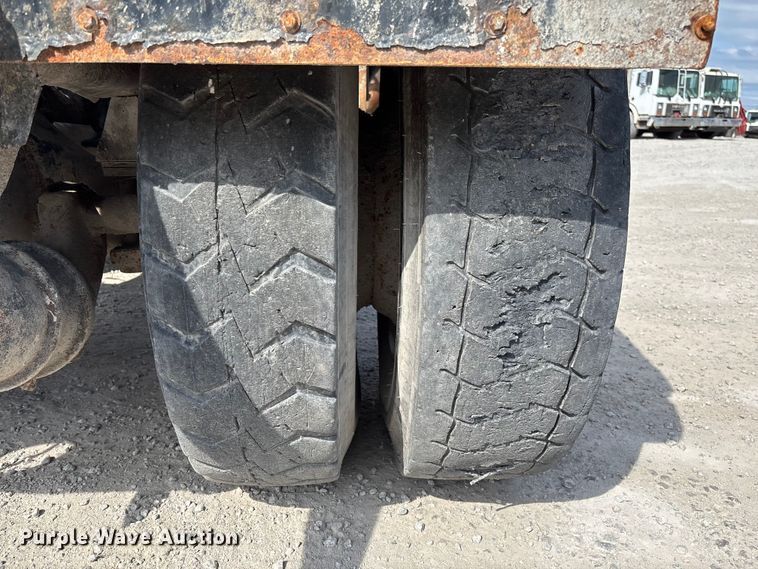 image for item FC5871 2012 Cargotec Solutions yard truck