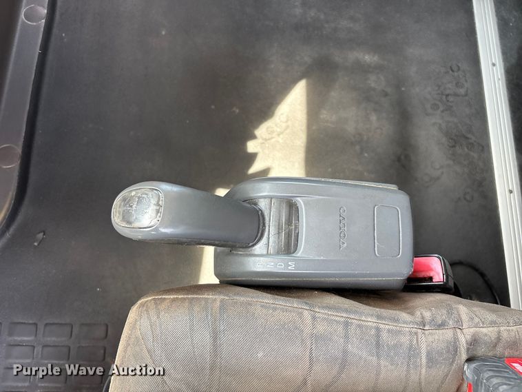 image for item FG0372 2014 Volvo VN Series semi truck