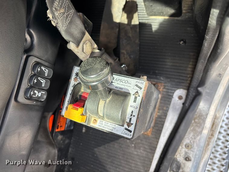image for item FG0373 2005 Peterbilt 379 semi truck