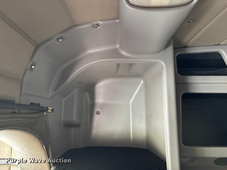 image for item FG0373 2005 Peterbilt 379 semi truck