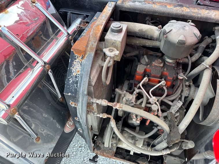 image for item FG0374 2004 Peterbilt 379 semi truck