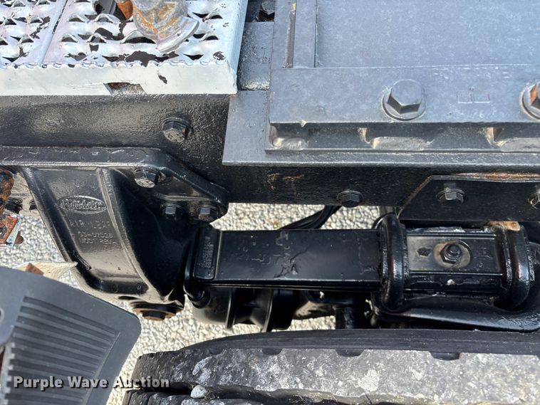 image for item FG0374 2004 Peterbilt 379 semi truck