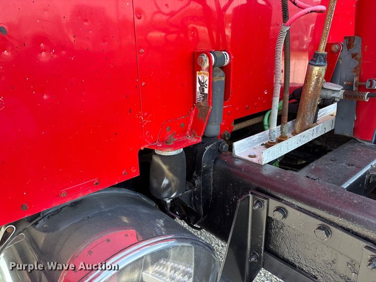 image for item FG0374 2004 Peterbilt 379 semi truck
