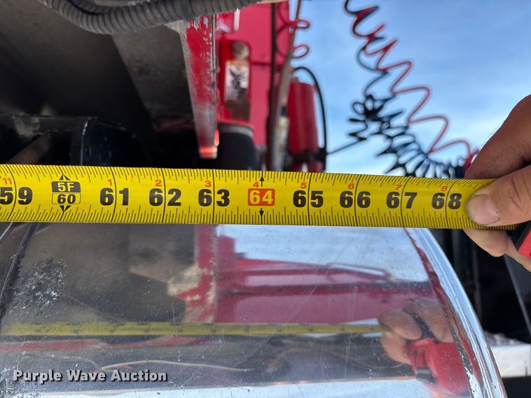 image for item FG0374 2004 Peterbilt 379 semi truck