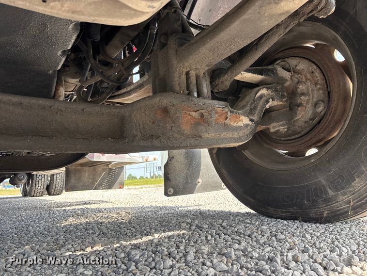 image for item FG0374 2004 Peterbilt 379 semi truck