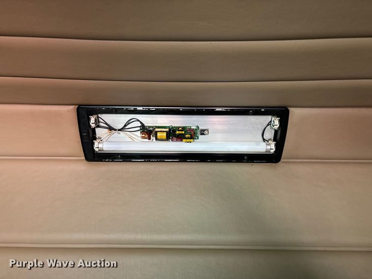 image for item FG0374 2004 Peterbilt 379 semi truck