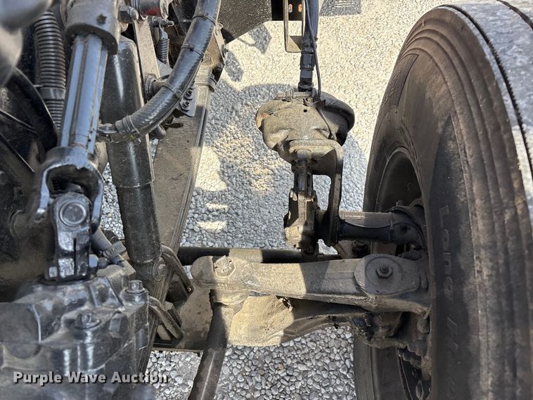 image for item FG0374 2004 Peterbilt 379 semi truck