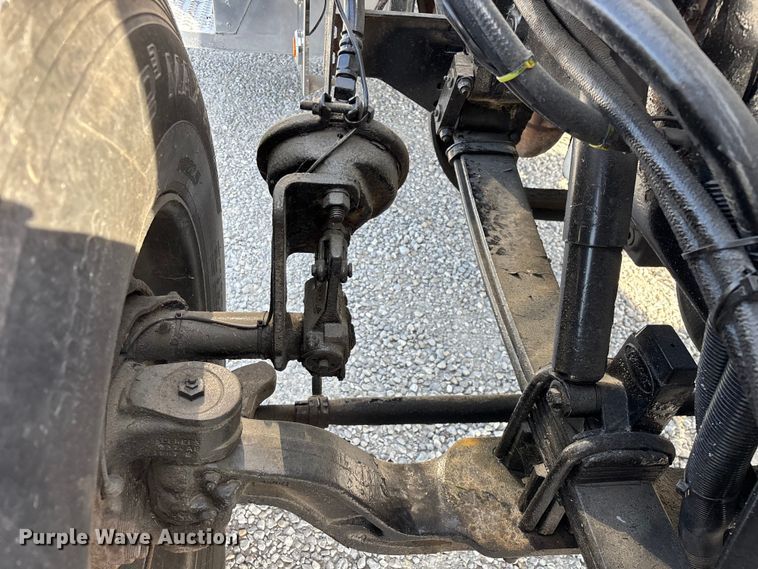 image for item FG0374 2004 Peterbilt 379 semi truck