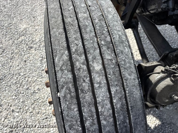 image for item FG0374 2004 Peterbilt 379 semi truck