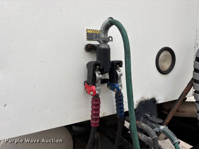 image for item FG0378 2001 Mack CX613 Vision semi truck