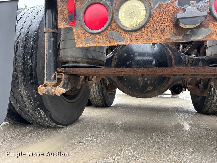 image for item FG0378 2001 Mack CX613 Vision semi truck
